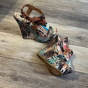 Dollhouse multicolored Boho Wedges. Great condition.